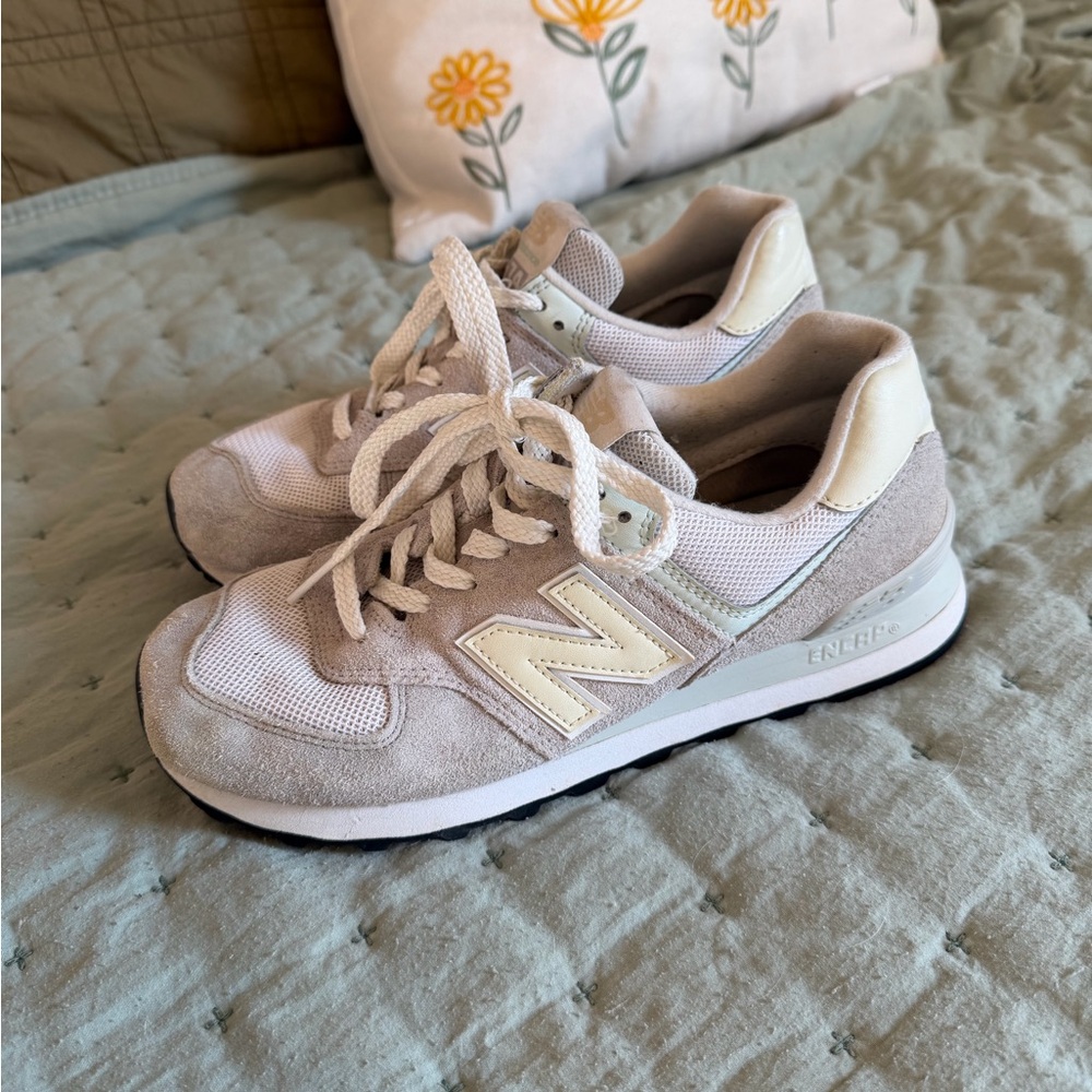 Women’s New Balance 574 Size 8